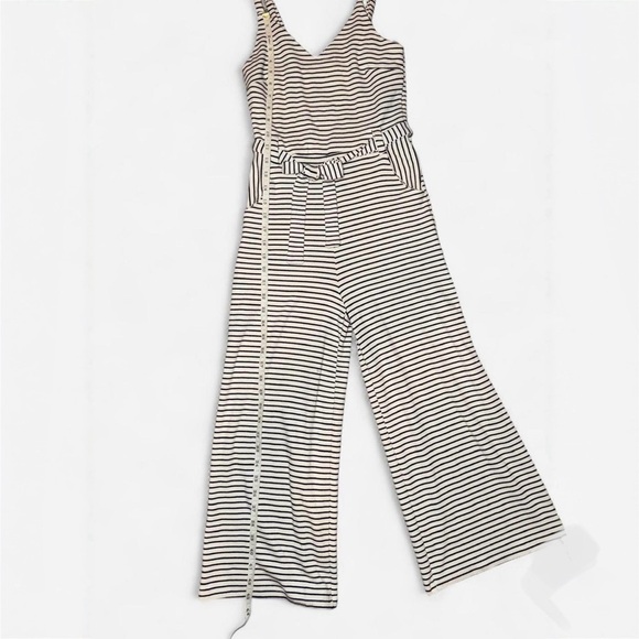 NWOT Cream and Navy Striped Stretchy Jumpsuit - Picture 8 of 8
